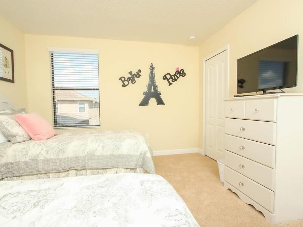 House, Multiple Beds (Champions Gate 7 Bedroons private poo)