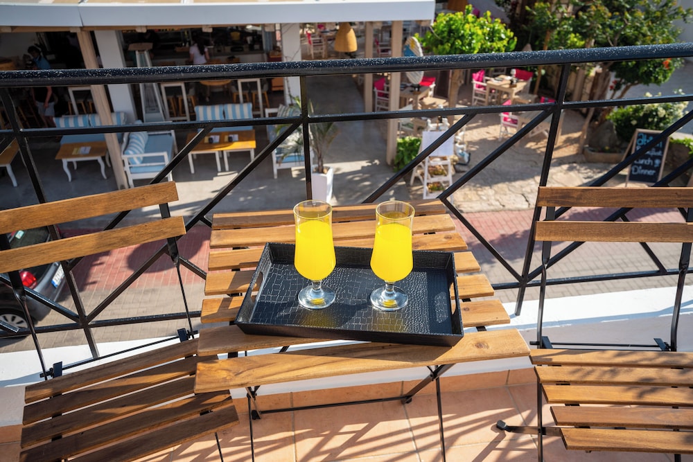 Athinais Suites A2