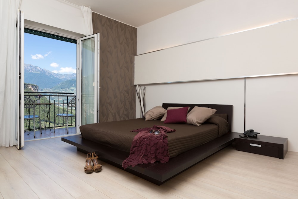 Comfort Double Room, Balcony, Partial Lake View