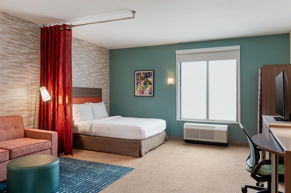 Studio, 1 Queen Bed, Accessible, Bathtub - Photo 2