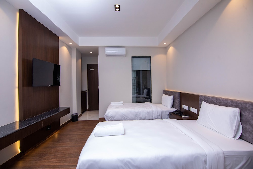 Deluxe Room - Photo 1