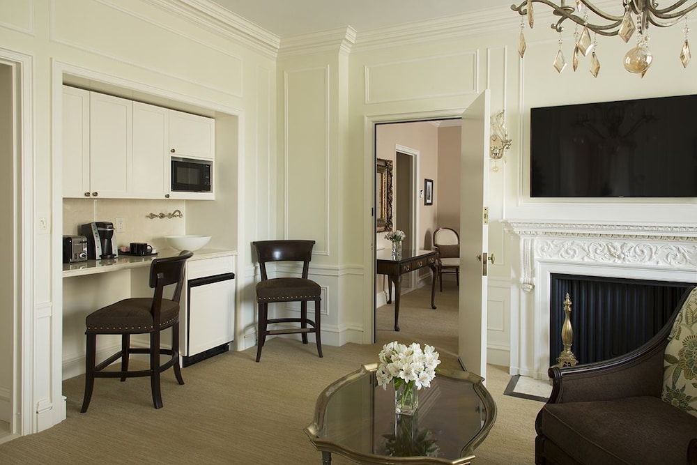 Suite, City View photo 2