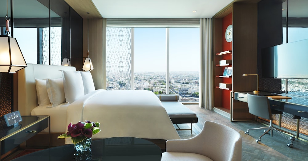 Superior Room, 1 King Bed