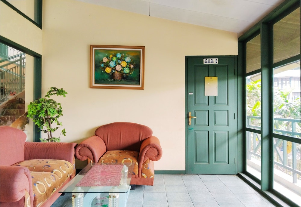 Family Room photo 2