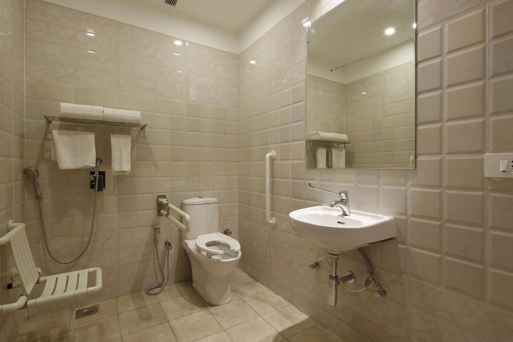 Deluxe Double or Twin Room - Photo 21