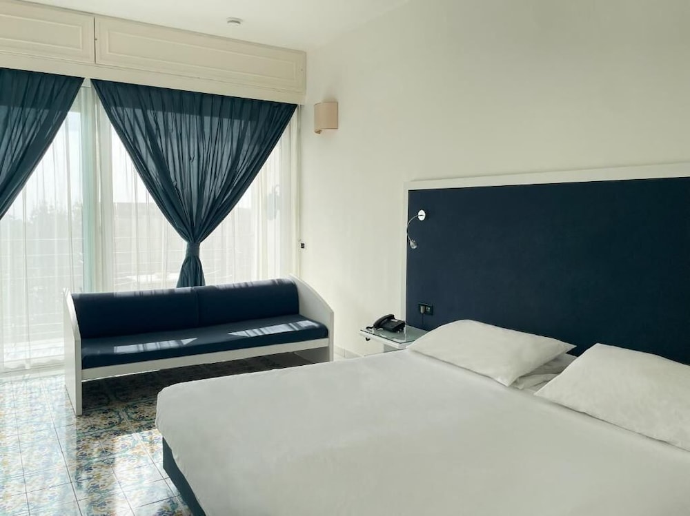 Superior Double or Twin Room, Sea View
