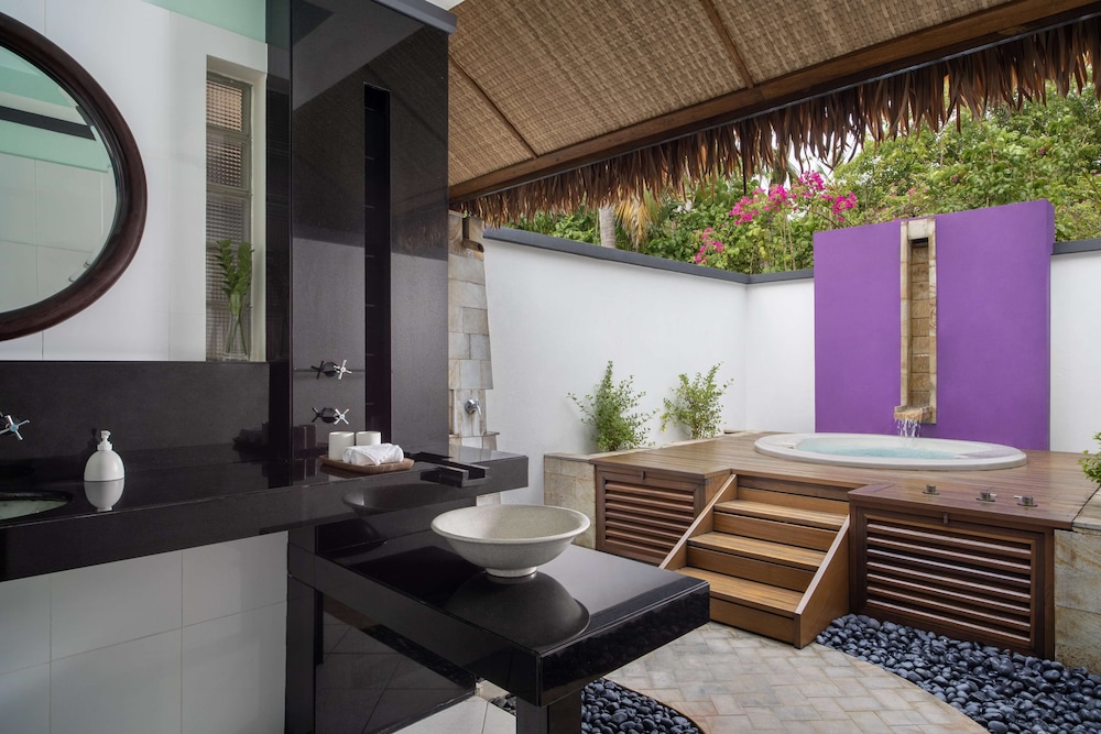 Villa, Beachfront (Transfer Included) photo 3
