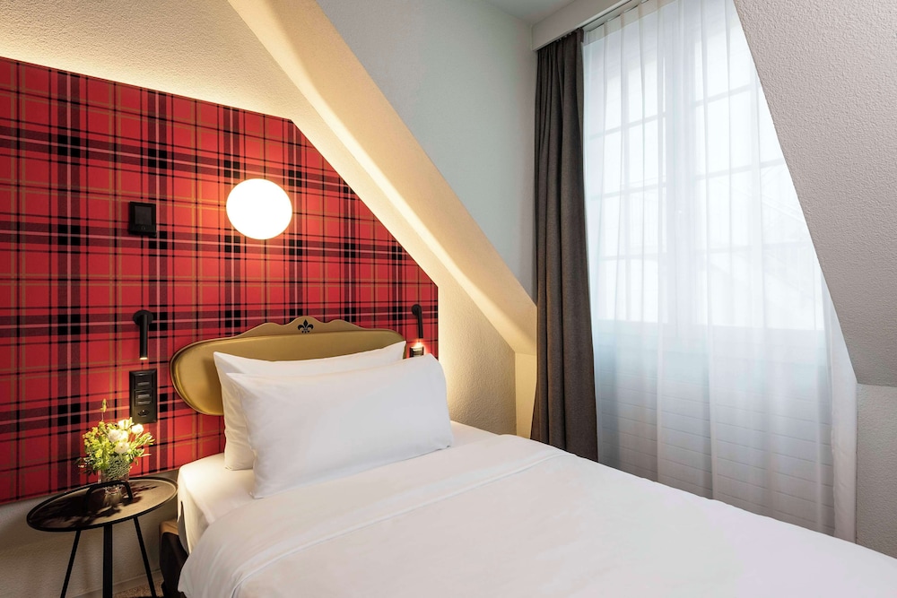 Available room