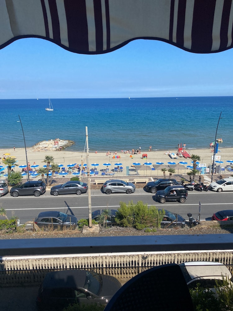 Apartment, Beach View photo 2