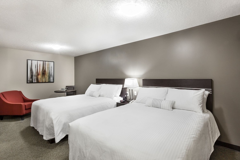 Standard Room, 2 Queen Beds, City View photo 2