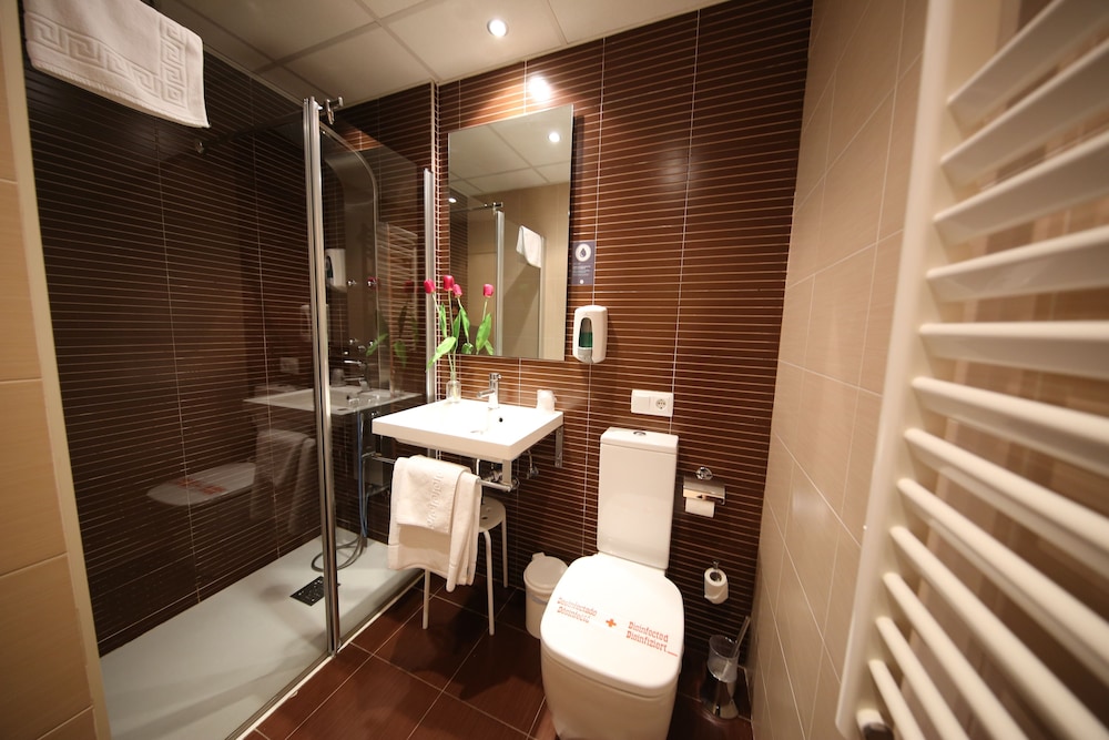 Economy Twin Room