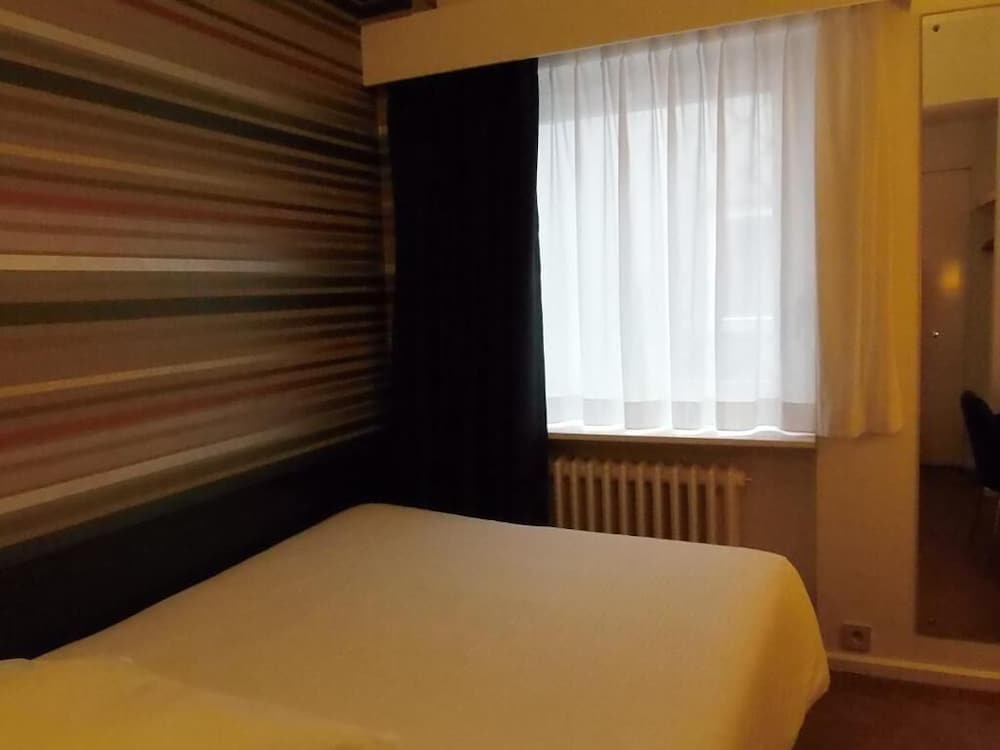 Double Room (Small) - Photo 4