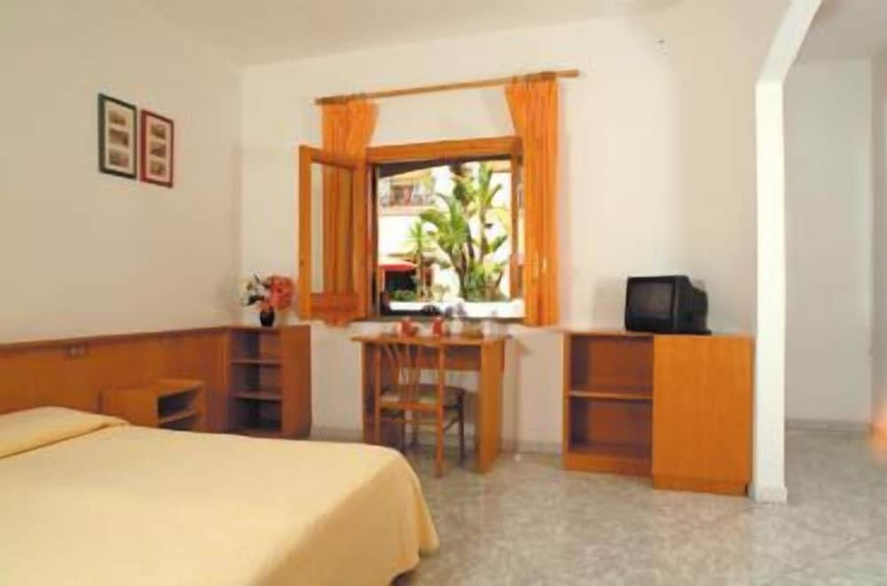 Double Room Single Use
