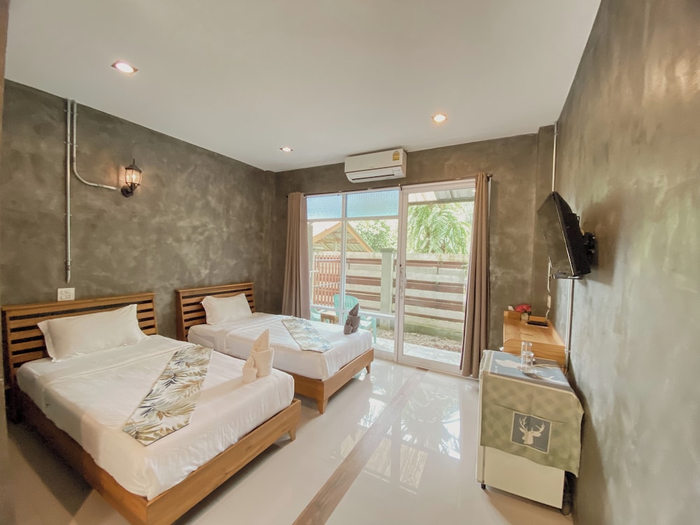 Basic Twin Room