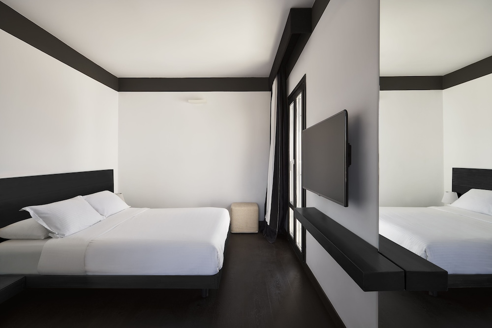 Panoramic Room, Sea View - Photo 2