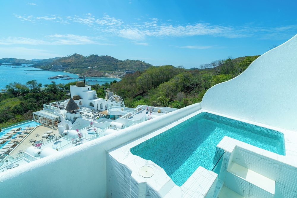 Hempa Rae Suite with Plunge Pool photo 3