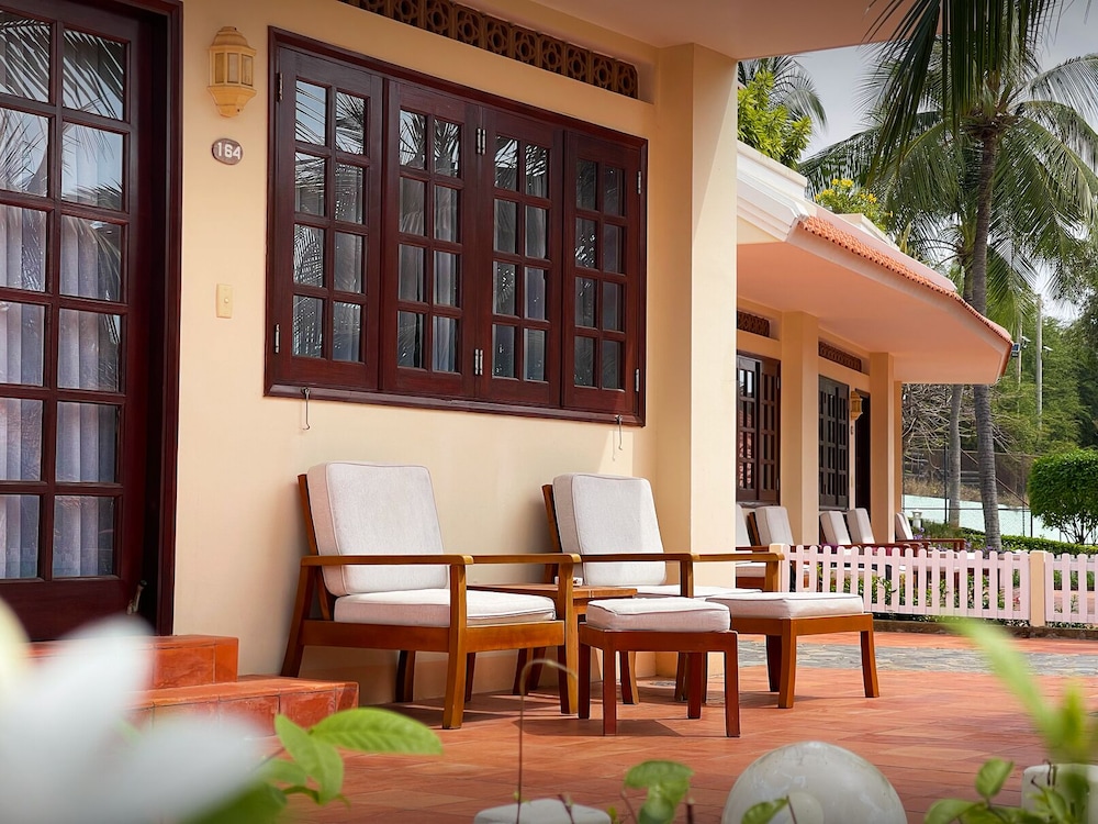 Premium Twin Room, Garden View - Photo 5