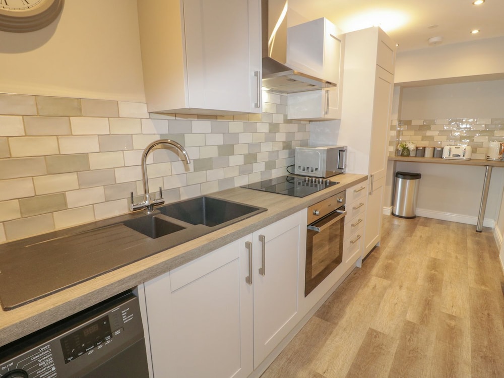 Deluxe Apartment, Private Bathroom (Apartment 2) - Photo 2