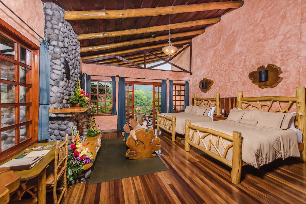 Deluxe Room, 2 Double Beds, Fireplace, Mountain View