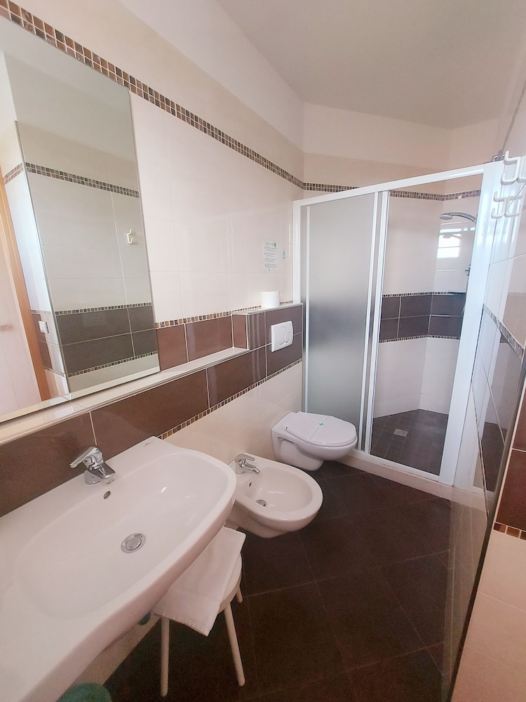 Triple Room - Photo 7
