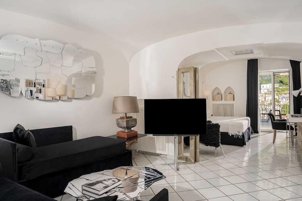 Suite (08 HVF Master) - Photo 4