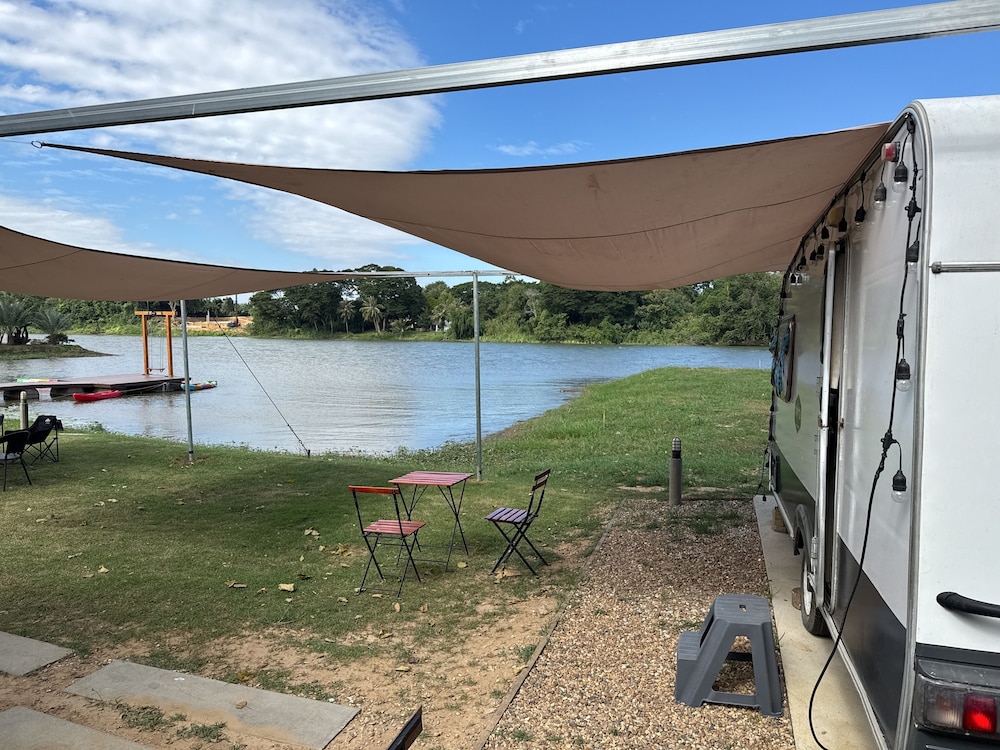 Campervan Riverfront for 2 - Photo 26