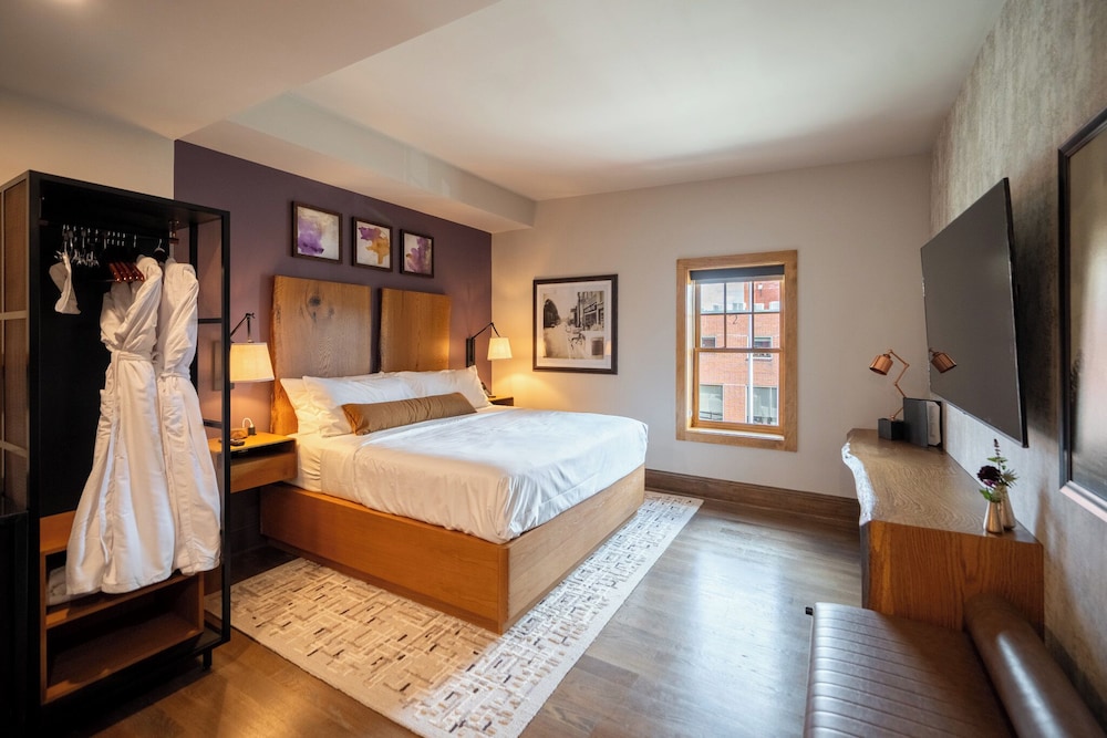 Executive Room