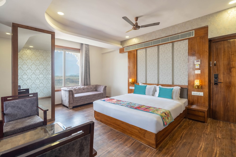 Grand Room - Photo 7