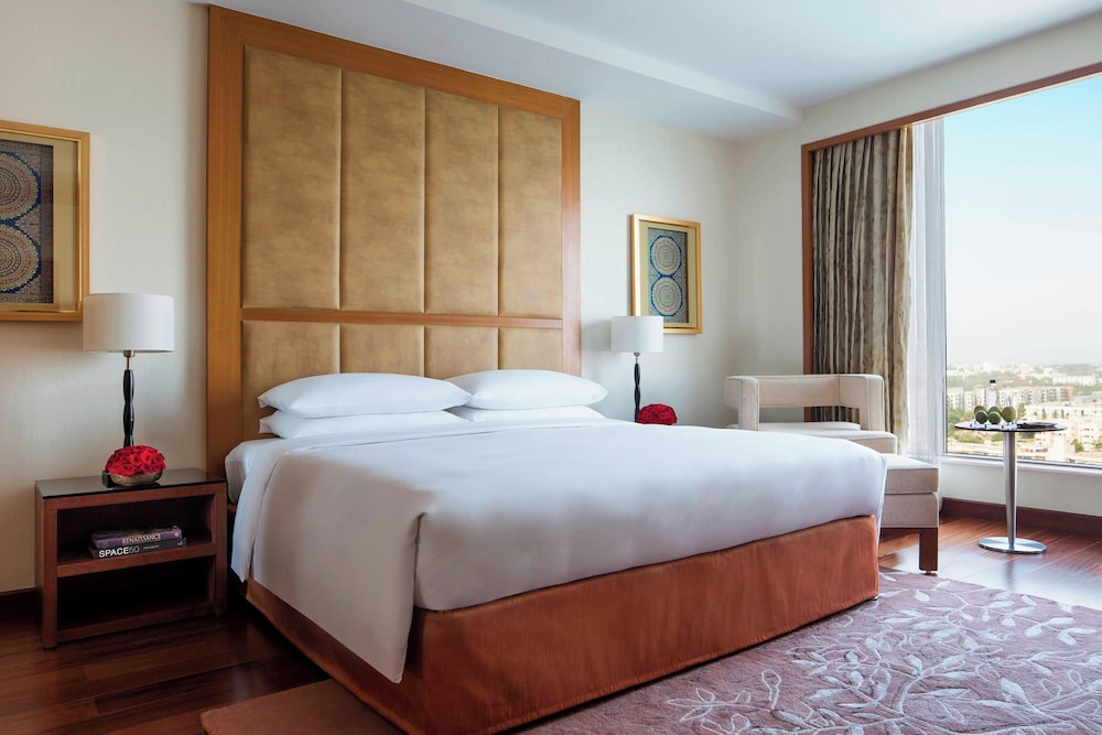 Junior Suite, 1 King Bed Junior Suite, 1 King Bed