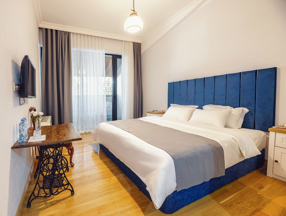 Deluxe Room, 1 King Bed