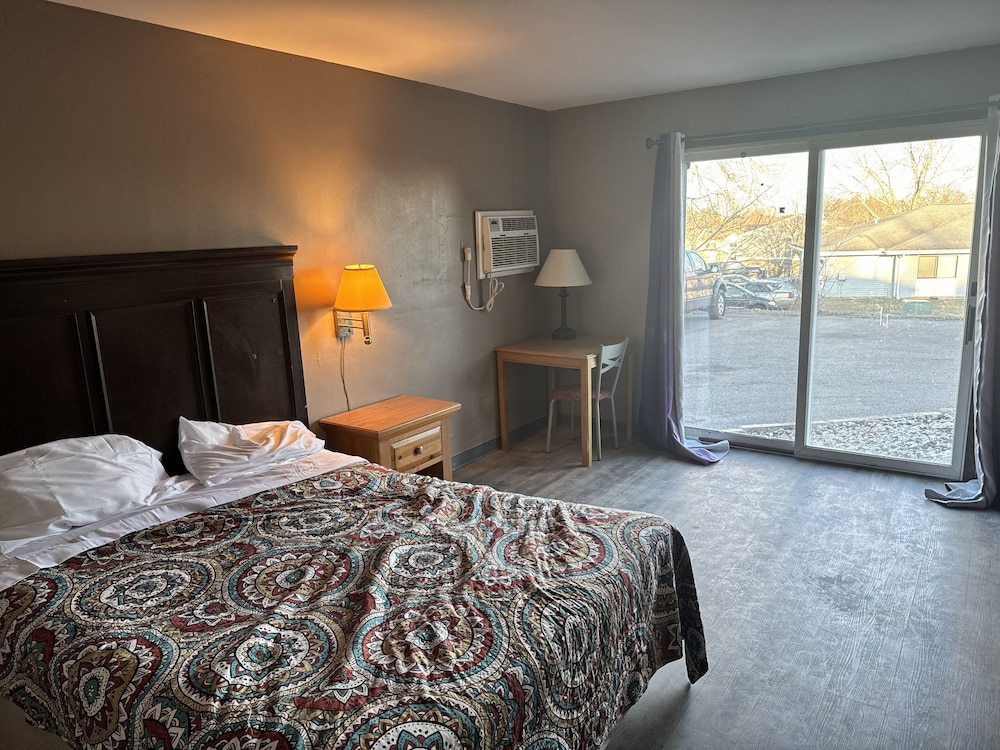 Comfort Single Room, 1 Queen Bed, Non Smoking photo 3