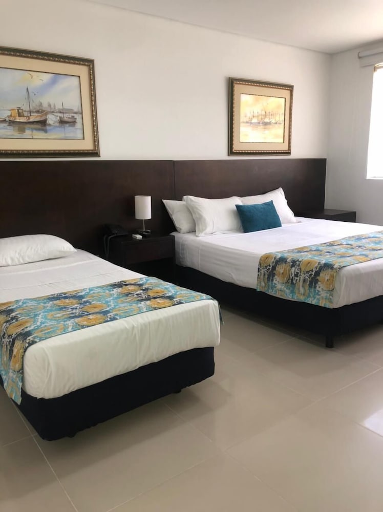 Standard Triple Room - Photo 3
