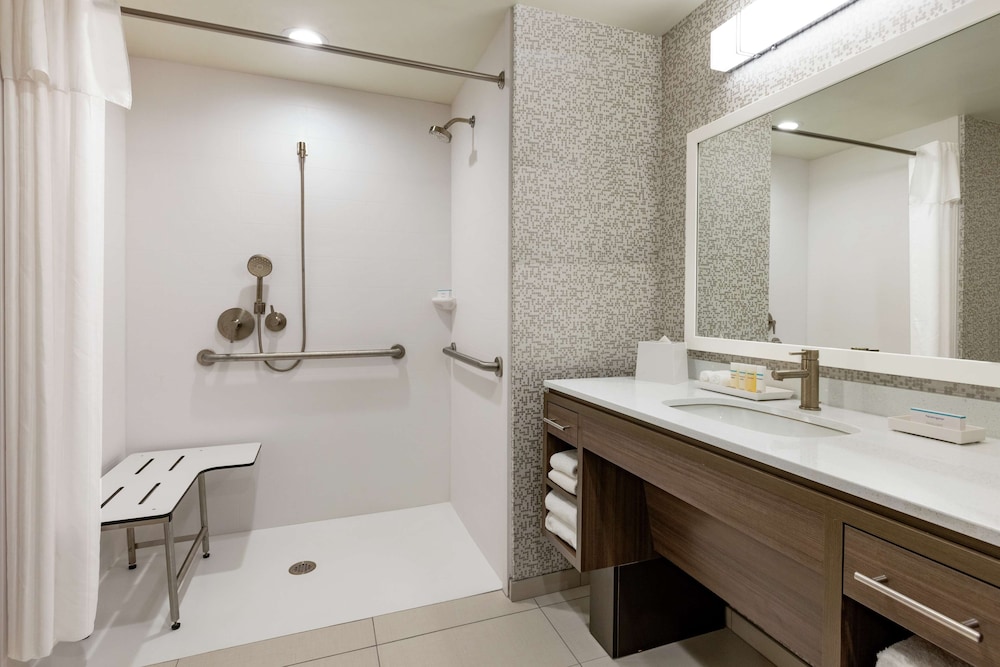 Home2 Suites by Hilton New Brunswick, NJ, Photo 2