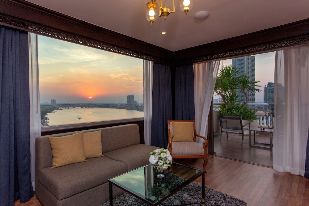 Suite, 1 King Bed, Terrace thumbnail 6
