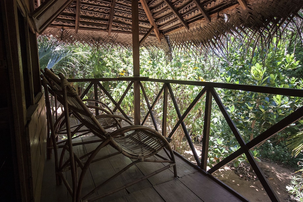 Classic Tree House, Balcony, Garden Area photo 3
