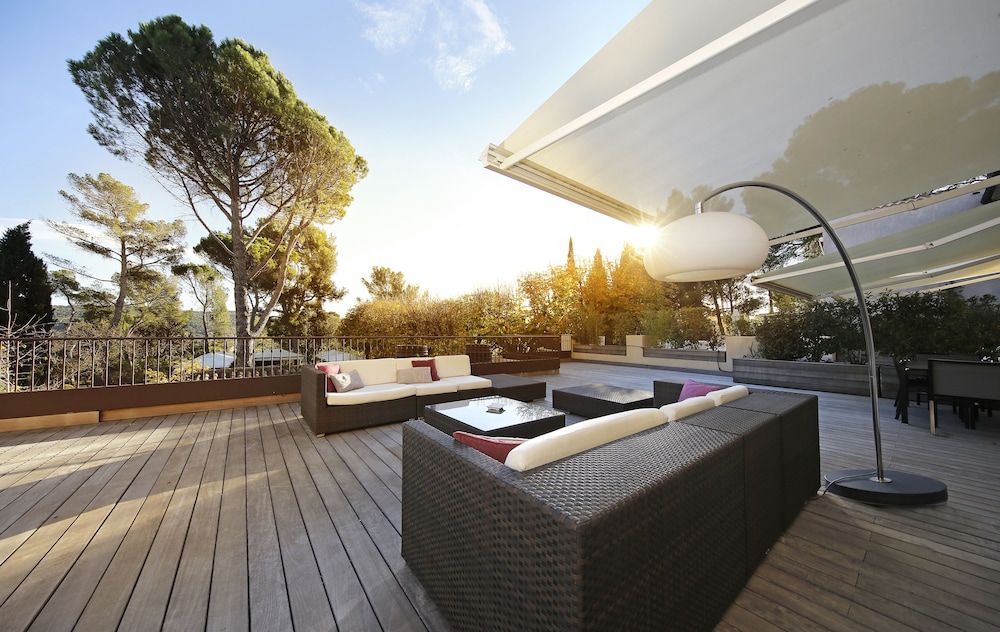 Suite, terrasse, vue jardin