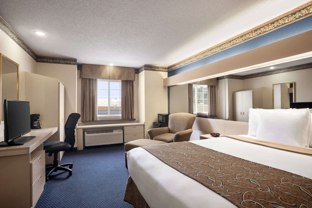 Room, 1 Queen Bed, Accessible, Non Smoking photo 1