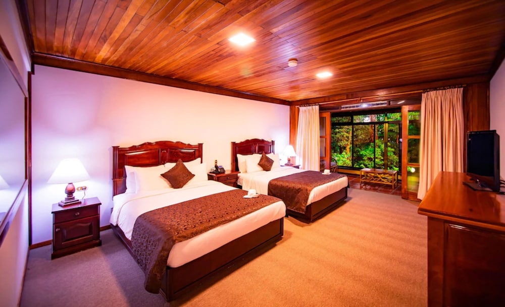 Superior Room, 2 Queen Beds - Photo 7