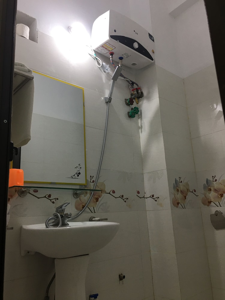 Double Room - Photo 16