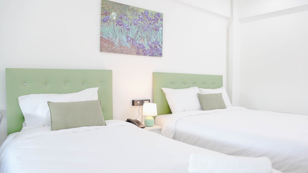 Deluxe Twin Room photo 3