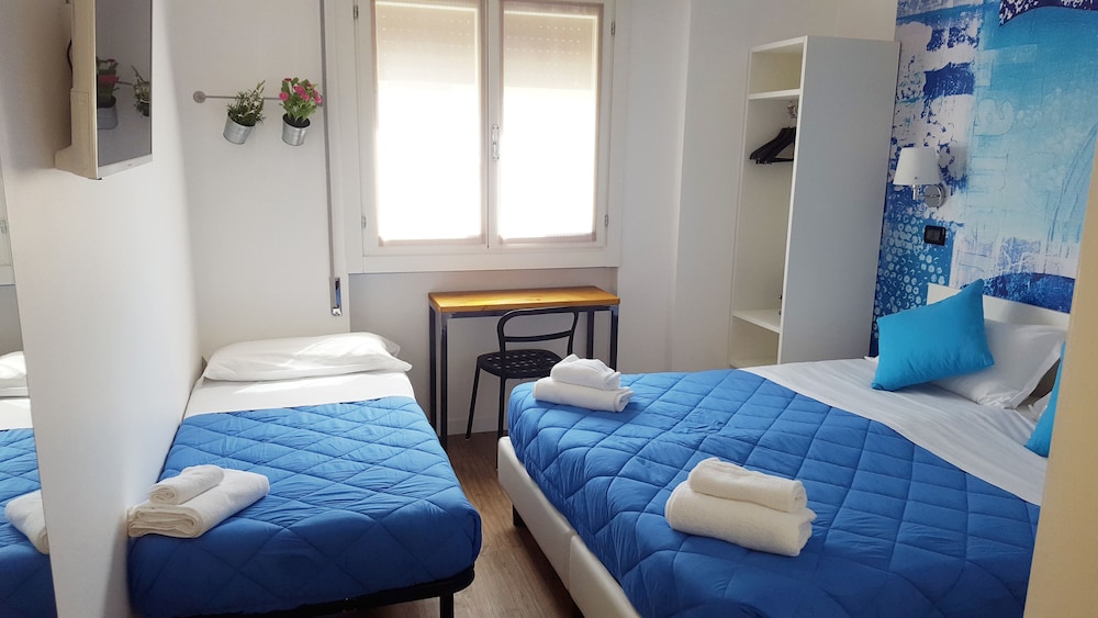 Triple Room photo 2