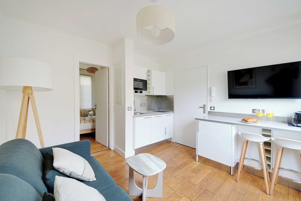 Apartment photo 3