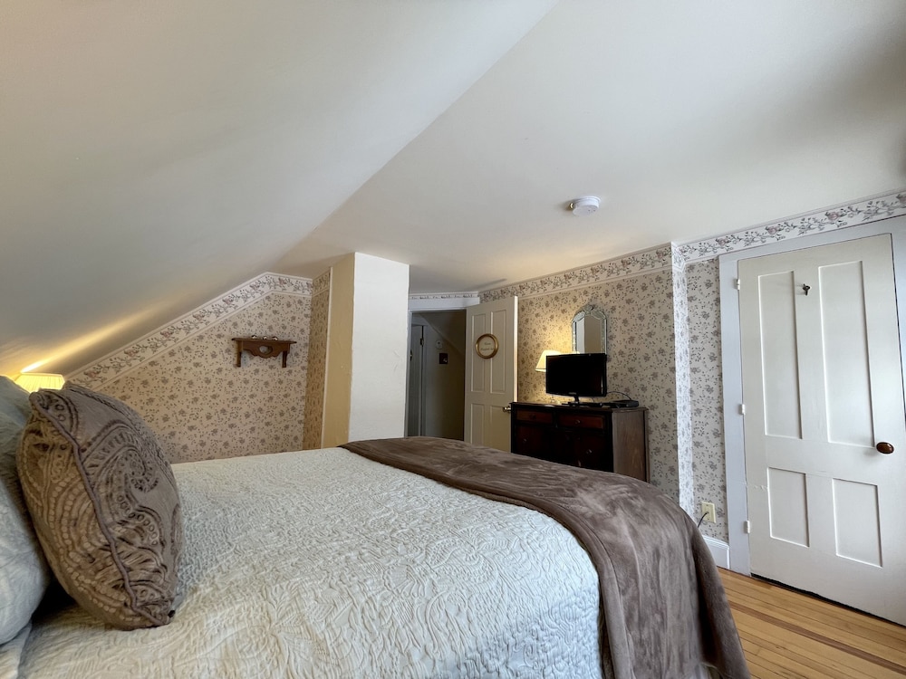 The Warren/Waitsfield Suite (Upper Level) photo 3