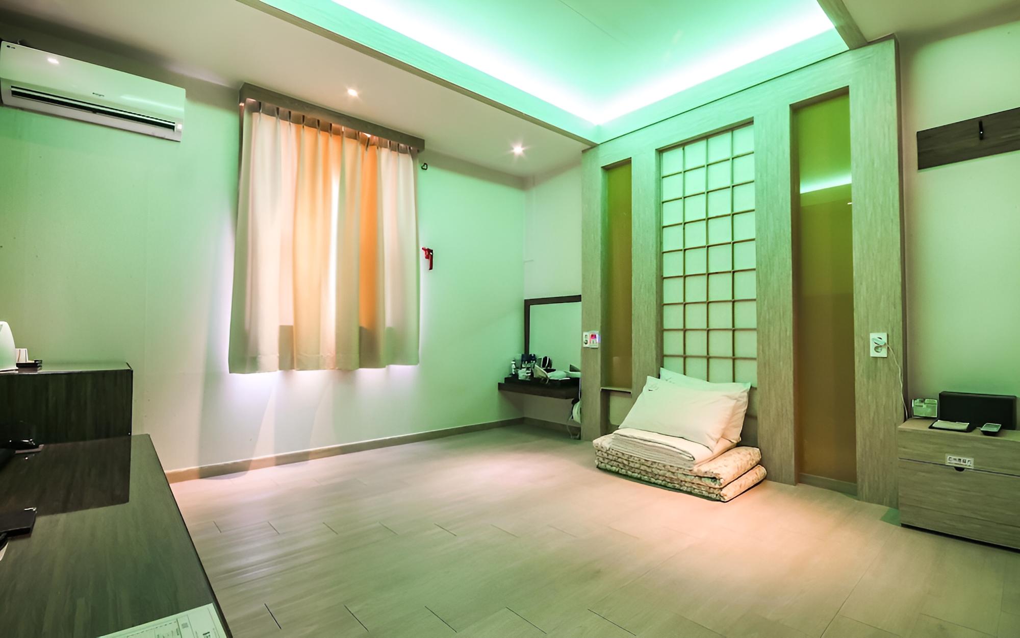 Room (Korean-style Ondol Room) photo 1