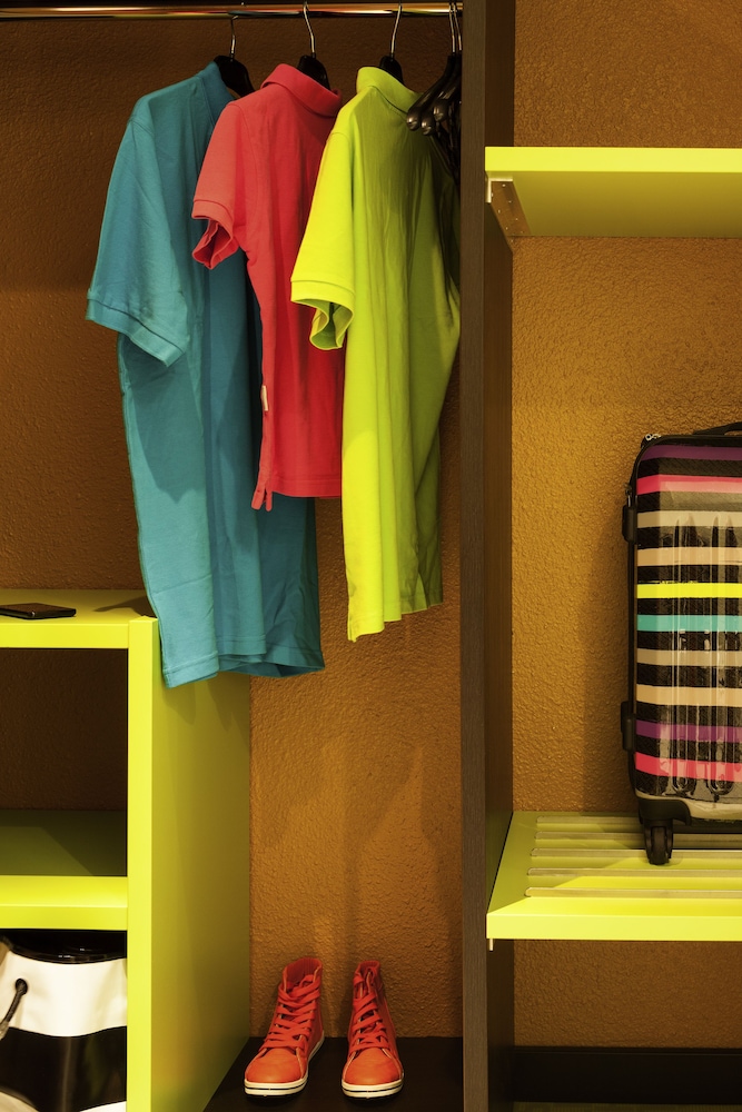 Standard Room, Multiple Beds (Standard) - Photo 3