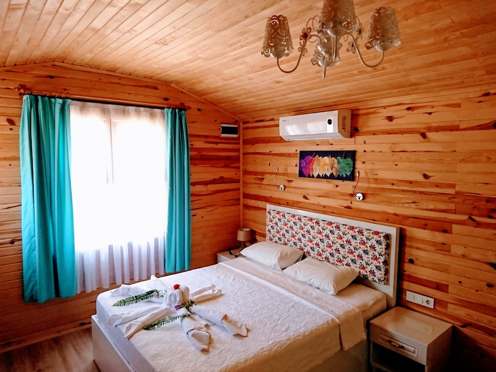 Deluxe Bungalow, 1 Bedroom, Garden View, Garden Area photo 1