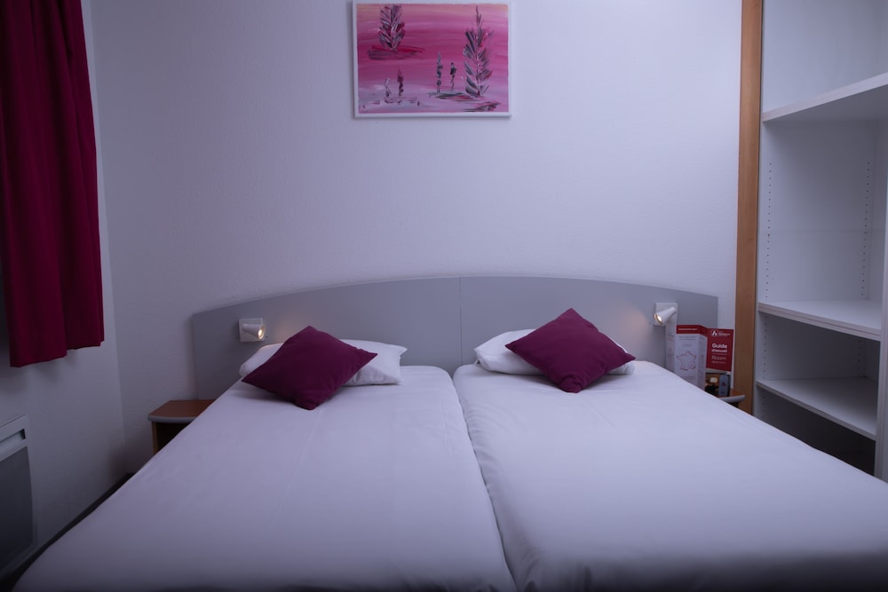 Studio, 2 Twin Beds