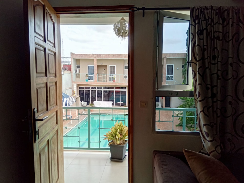 Deluxe Double Room, Pool View photo 2