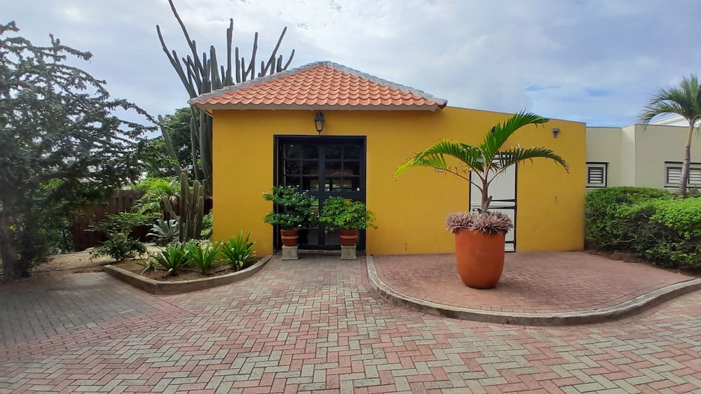 Deluxe Apartment, 1 Bedroom, Kitchen, Garden View