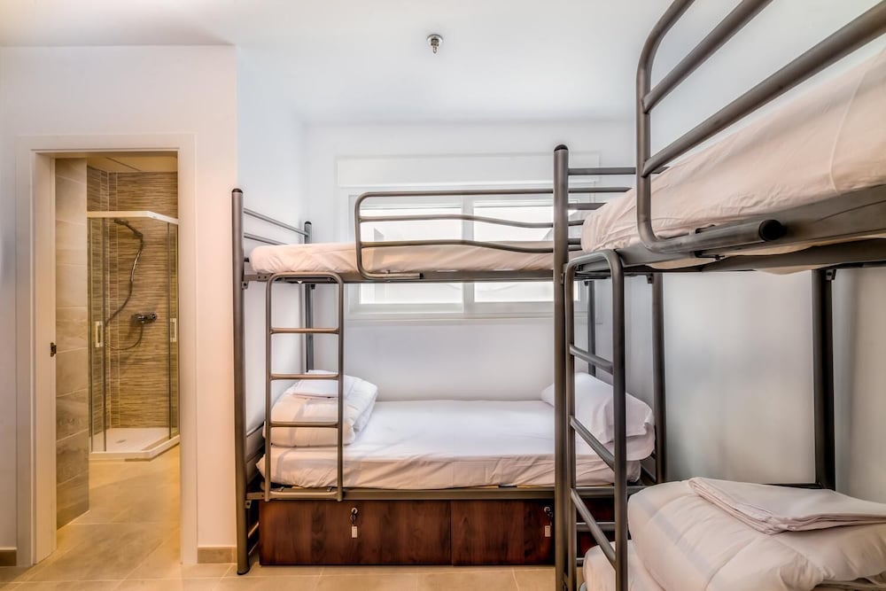 Shared Dormitory, Mixed Dorm, Private Bathroom